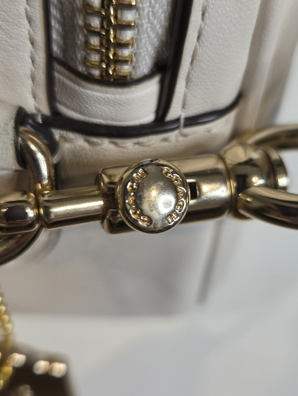 Coach Jes Crossbody Quilted Leather Camera Bag Chalk White & Gold. - Picture 9 of 16